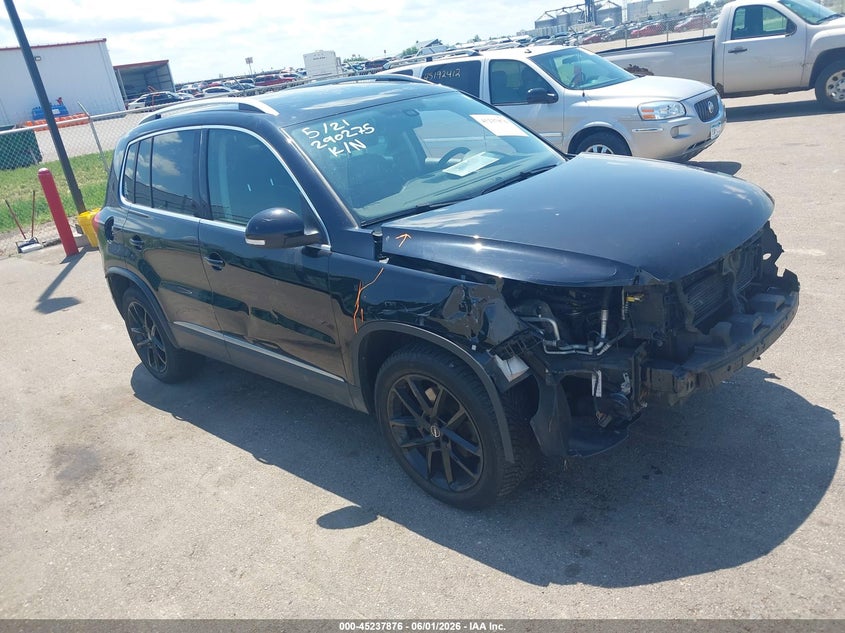 2017 Volkswagen Tiguan VIN WVGWV7AX2HK016356 IAAI salvage auction — FRONT END, Salvage (Minnesota), sold $3,000 on 2026-07-20 (photo 1)