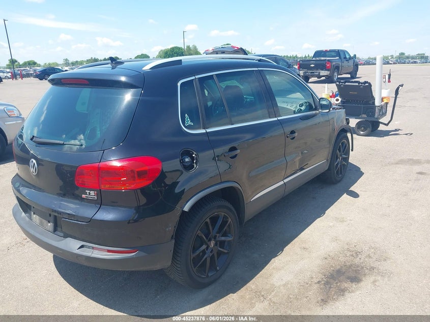 2017 Volkswagen Tiguan VIN WVGWV7AX2HK016356 IAAI salvage auction — FRONT END, Salvage (Minnesota), sold $3,000 on 2026-07-20 (photo 4)