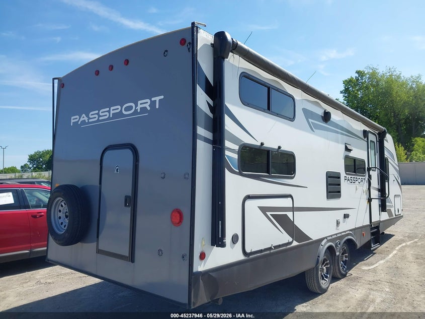 2021 Keystone rv 26' travel trailer VIN 4YDT26828MK415445 IAAI salvage auction — ROOF, Scrap (Michigan), sold $1,825 on 2026-07-08 (photo 4)