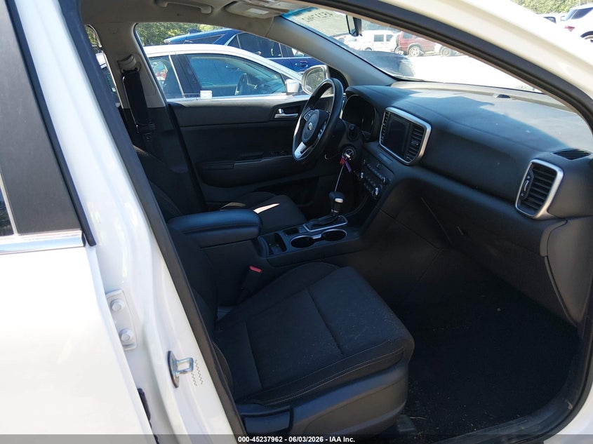 2021 Kia Sportage VIN KNDPM3AC3M7890410 IAAI salvage auction — FRONT & REAR, Clear (South Carolina), sold $4,050 on 2026-07-28 (photo 5)