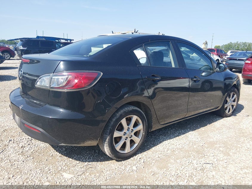 2011 Mazda 3 VIN JM1BL1VF7B1366697 IAAI salvage auction — NORMAL WEAR, Original (Ohio), sold $375 on 2026-07-15 (photo 4)