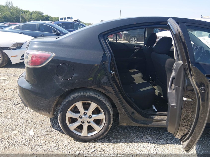 2011 Mazda 3 VIN JM1BL1VF7B1366697 IAAI salvage auction — NORMAL WEAR, Original (Ohio), sold $375 on 2026-07-15 (photo 8)