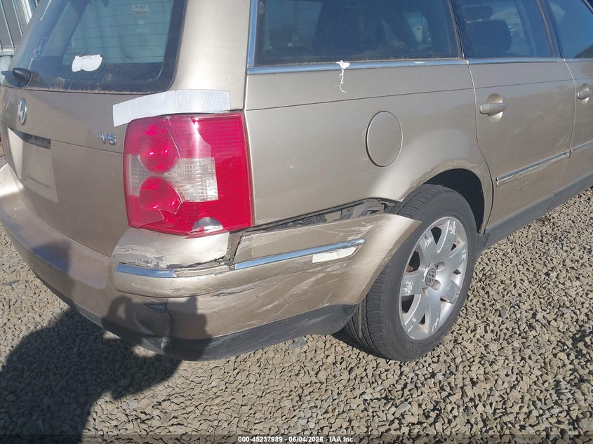 2002 Volkswagen Passat VIN WVWYH63B02E196622 IAAI salvage auction — RIGHT SIDE, Salvage (Oregon), sold $450 on 2026-07-06 (photo 6)