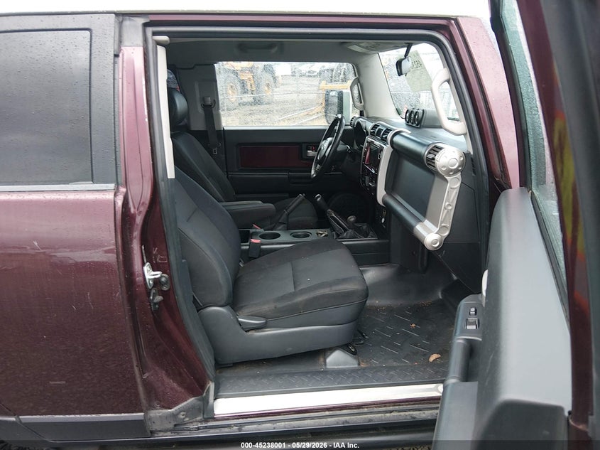 2007 Toyota Fj cruiser VIN JTEBU11F770089836 IAAI salvage auction — FRONT END, Salvage (Oregon), sold $4,250 on 2026-07-06 (photo 5)