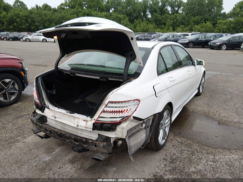 2014 Mercedes-benz C-klasse VIN WDDGF8AB2EA942795 IAAI salvage auction — REAR END, Salvage Title, sold $775 on 2026-07-29 (photo 4)