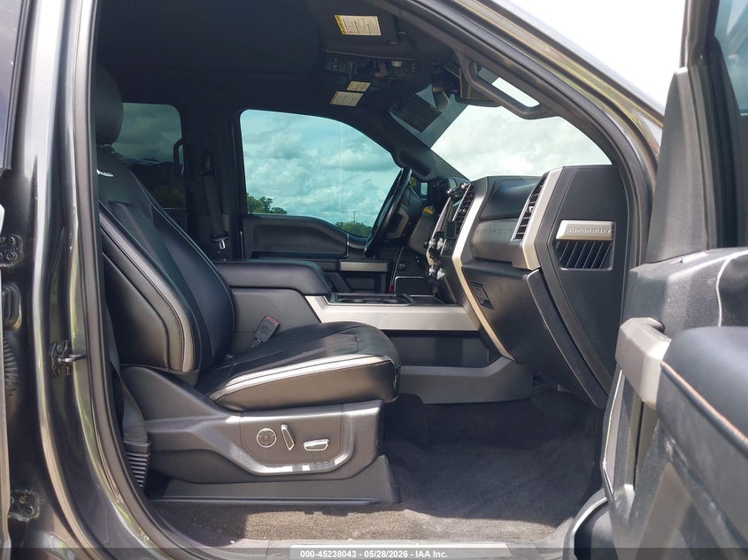2018 Ford F250 VIN 1FT7W2BT0JEB94467 IAAI salvage auction — WATER/FLOOD, Salvage Title, sold $12,500 on 2026-07-28 (photo 5)