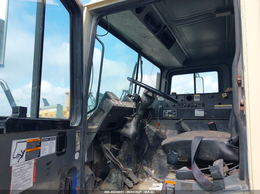 2007 Mack 600 rd600 VIN 1M2K197C87M035667 IAAI salvage auction — ALL OVER, Original (Texas), sold $18,200 on 2026-09-16 (photo 7)