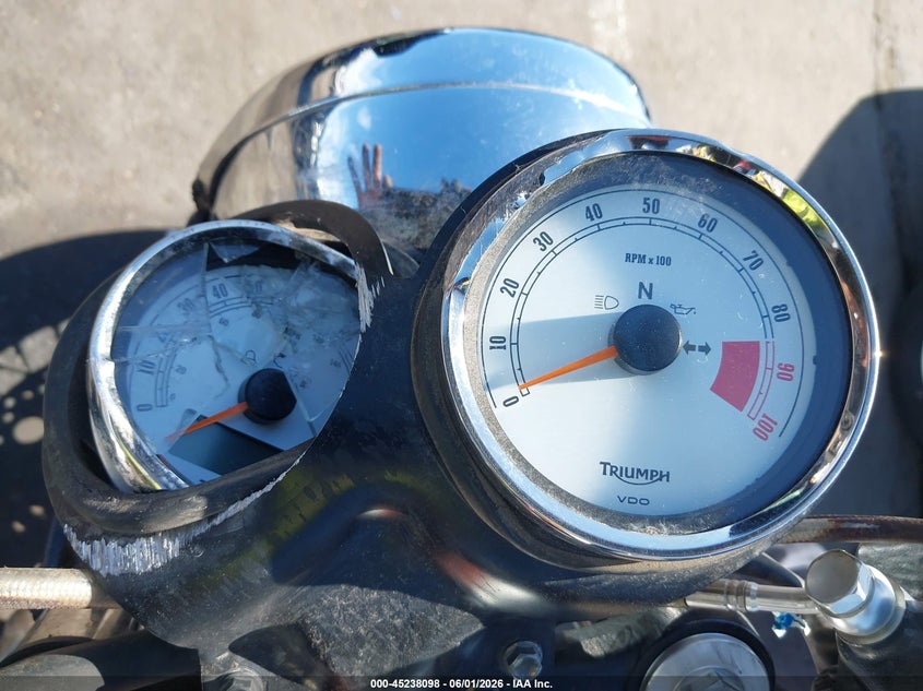 2013 Triumph motorcycle Thruxton VIN SMT920K19DT570186 IAAI salvage auction — Unknown, Salvage (Arizona), sold $375 on 2026-07-21 (photo 7)