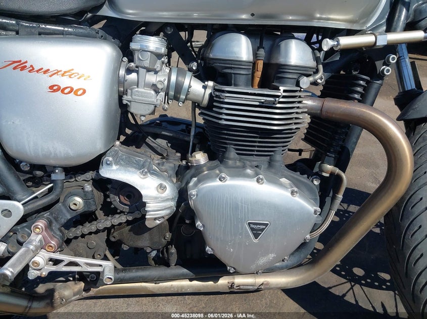 2013 Triumph motorcycle Thruxton VIN SMT920K19DT570186 IAAI salvage auction — Unknown, Salvage (Arizona), sold $375 on 2026-07-21 (photo 8)