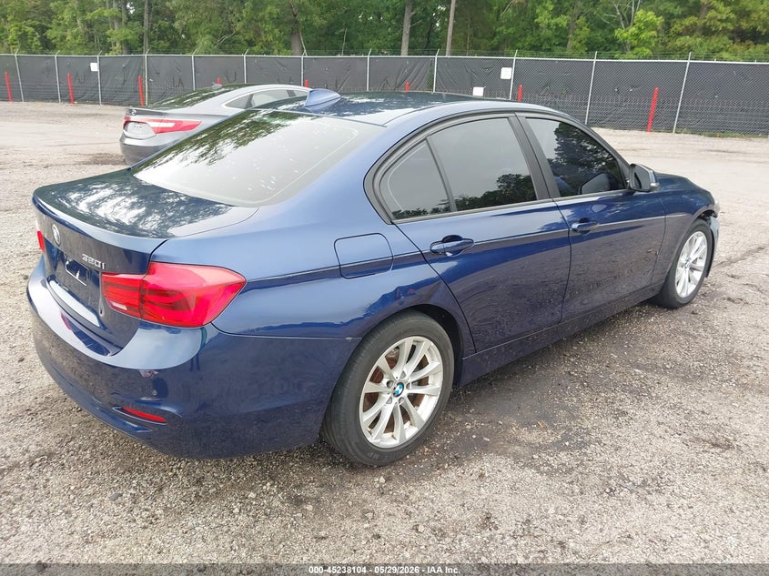 2017 BMW 3er VIN WBA8E1G31HNU18332 IAAI salvage auction — FRONT END, Salvage Title, sold $2,200 on 2026-07-29 (photo 4)