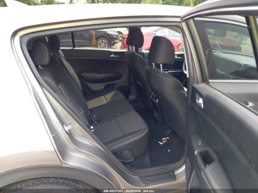 2018 Kia Sportage VIN KNDPMCAC7J7371016 IAAI salvage auction — LEFT SIDE, Salvage Title, sold $2,500 on 2026-07-17 (photo 8)