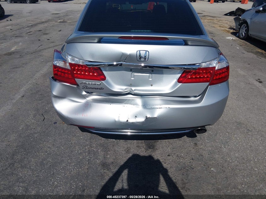 2015 Honda Accord VIN 1HGCR2F82FA126893 IAAI salvage auction — REAR END, Salvage (Illinois), sold $2,200 on 2026-07-11 (photo 6)