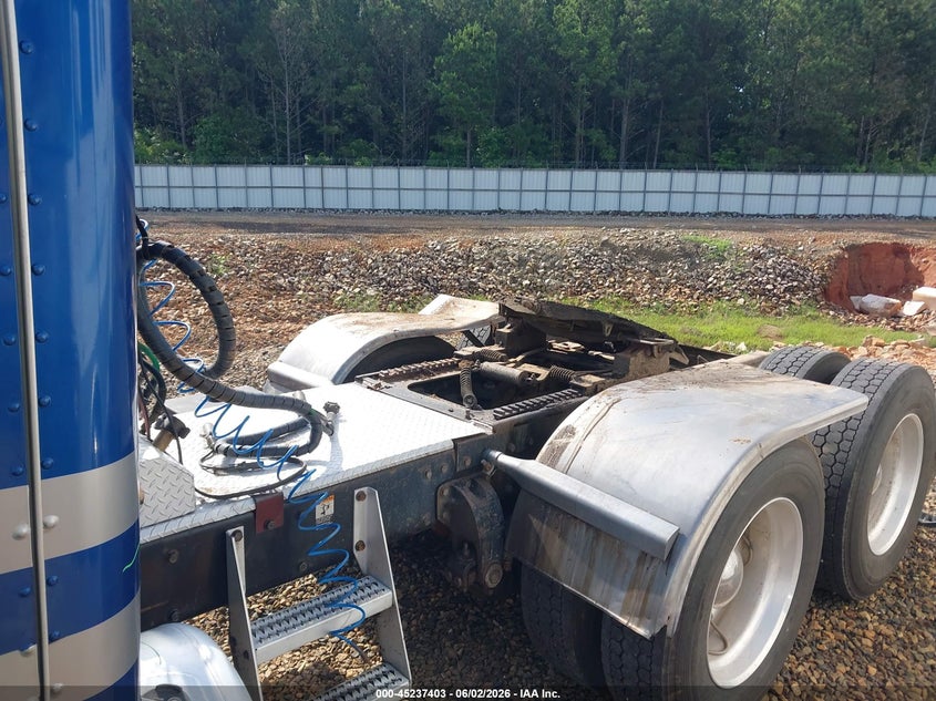 1996 Peterbilt 379 VIN 1XP5DB9X8TD398091 IAAI salvage auction — ROLLOVER, Salvage (Georgia), sold $5,600 on 2026-07-29 (photo 8)