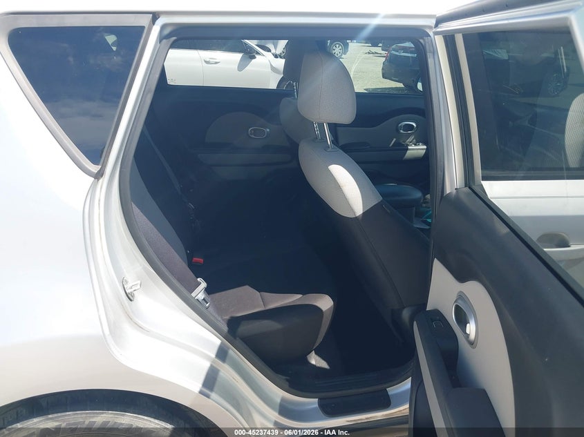 2019 Kia Soul VIN KNDJN2A2XK7678119 IAAI salvage auction — RIGHT FRONT, Original (Texas), sold $2,575 on 2026-07-08 (photo 8)