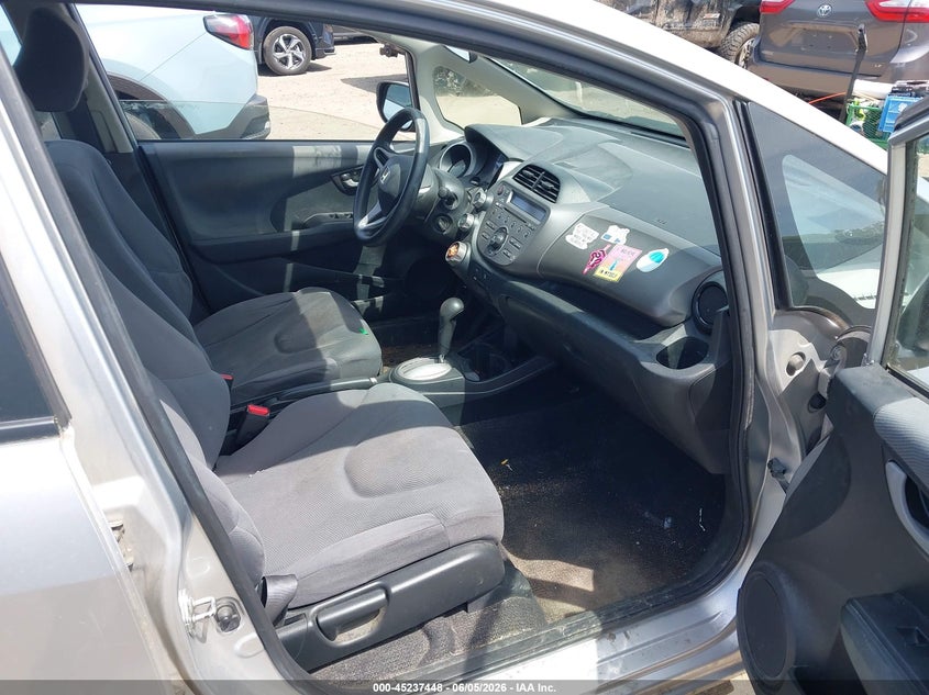 2013 Honda Fit VIN JHMGE8H3XDC026380 IAAI salvage auction — NORMAL WEAR, Salvage Title, sold $1,000 on 2026-07-10 (photo 5)