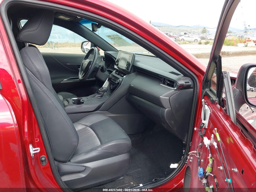 2021 Toyota Venza VIN JTEAAAAHXMJ067647 IAAI salvage auction — RIGHT FRONT, Salvage Title, sold $8,100 on 2026-07-29 (photo 5)