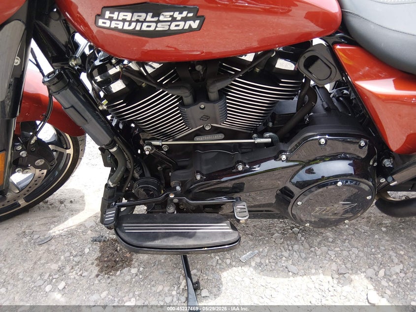 2024 Harley-davidson Street glide VIN 1HD1KB713RB601105 IAAI salvage auction — FRONT END, Salvage Title, sold $15,800 on 2026-07-07 (photo 9)