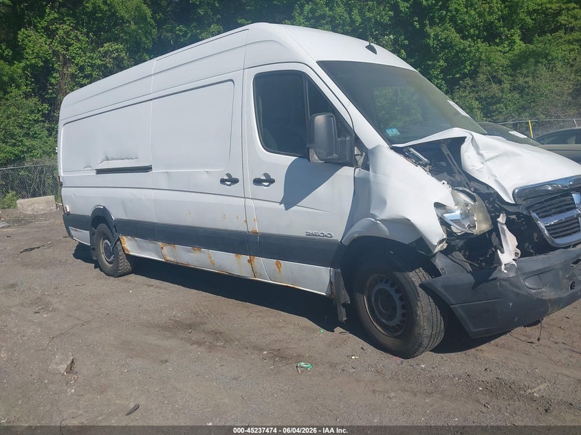 2008 Dodge Sprinter VIN WD0PE845385262914 IAAI salvage auction — FRONT END, Clear (Massachusetts), sold $1,275 on 2026-07-14 (photo 1)