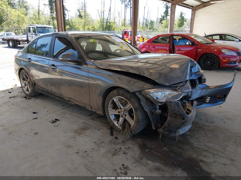 2014 BMW 3er VIN WBA3C1C56EK113378 IAAI salvage auction — FRONT END, Salvage Title, sold $600 on 2026-07-15 (photo 1)