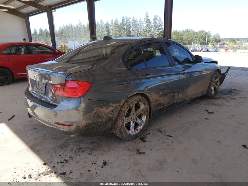 2014 BMW 3er VIN WBA3C1C56EK113378 IAAI salvage auction — FRONT END, Salvage Title, sold $600 on 2026-07-15 (photo 4)