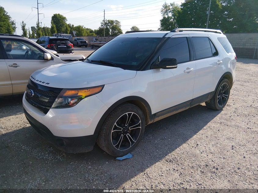 2015 Ford Explorer VIN 1FM5K8GT3FGA19586 IAAI salvage auction — HAIL, Salvage Title, sold $1,150 on 2026-07-27 (photo 2)