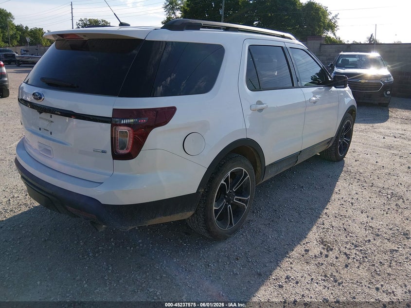 2015 Ford Explorer VIN 1FM5K8GT3FGA19586 IAAI salvage auction — HAIL, Salvage Title, sold $2,000 on 2026-07-27 (photo 4)