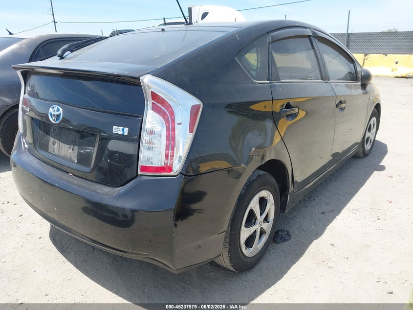 2013 Toyota Prius VIN JTDKN3DU9D1629166 IAAI salvage auction — NORMAL WEAR, Clear (Virginia), sold $1,800 on 2026-07-09 (photo 4)