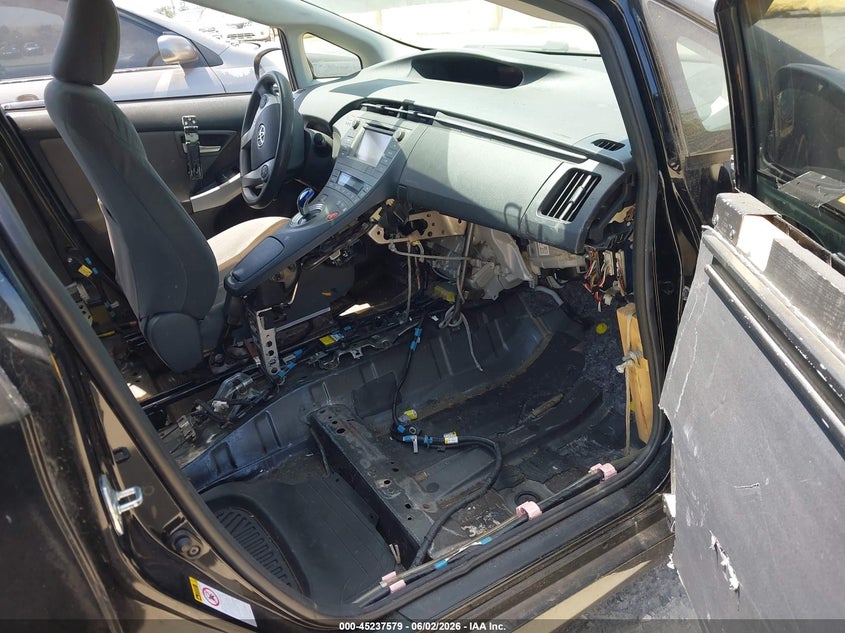 2013 Toyota Prius VIN JTDKN3DU9D1629166 IAAI salvage auction — NORMAL WEAR, Clear (Virginia), sold $1,800 on 2026-07-09 (photo 5)
