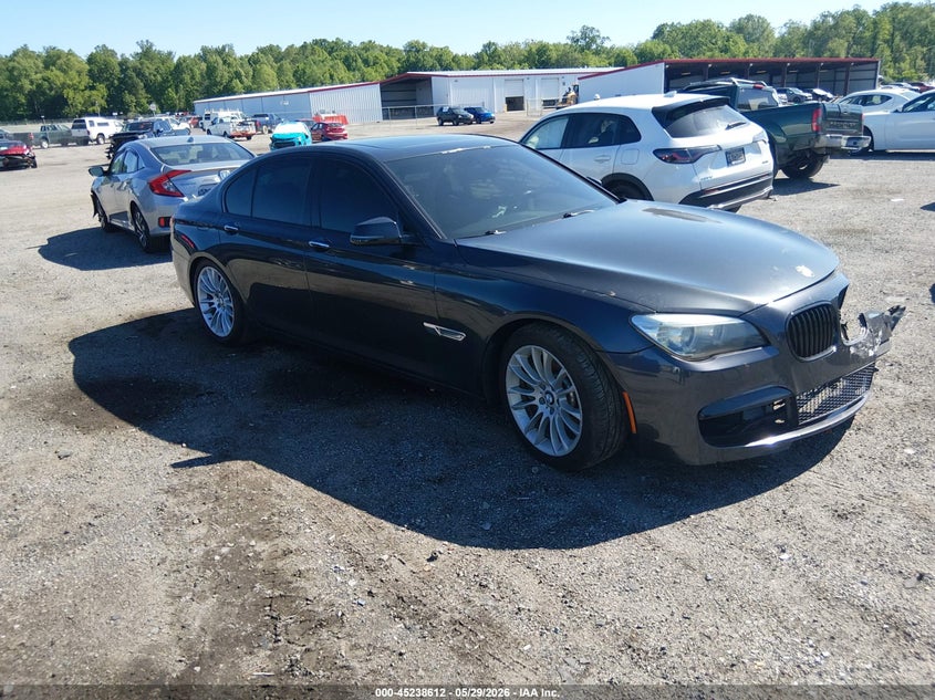 2013 BMW 7er VIN WBAYA8C50DC996553 IAAI salvage auction — FRONT END, Salvage Title, sold $1,050 on 2026-07-06 (photo 1)
