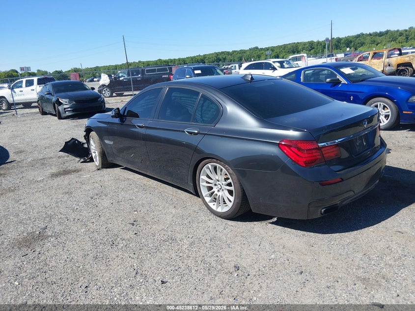 2013 BMW 7er VIN WBAYA8C50DC996553 IAAI salvage auction — FRONT END, Salvage Title, sold $1,050 on 2026-07-06 (photo 3)