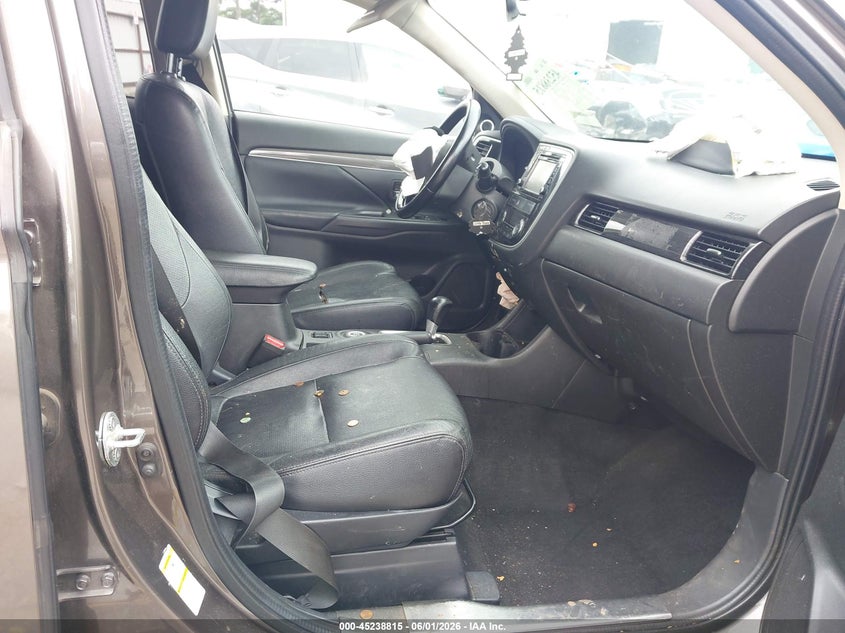 2016 Mitsubishi Outlander VIN JA4AZ3A39GZ055261 IAAI salvage auction — LEFT FRONT, Salvage Title, sold $1,300 on 2026-07-22 (photo 5)