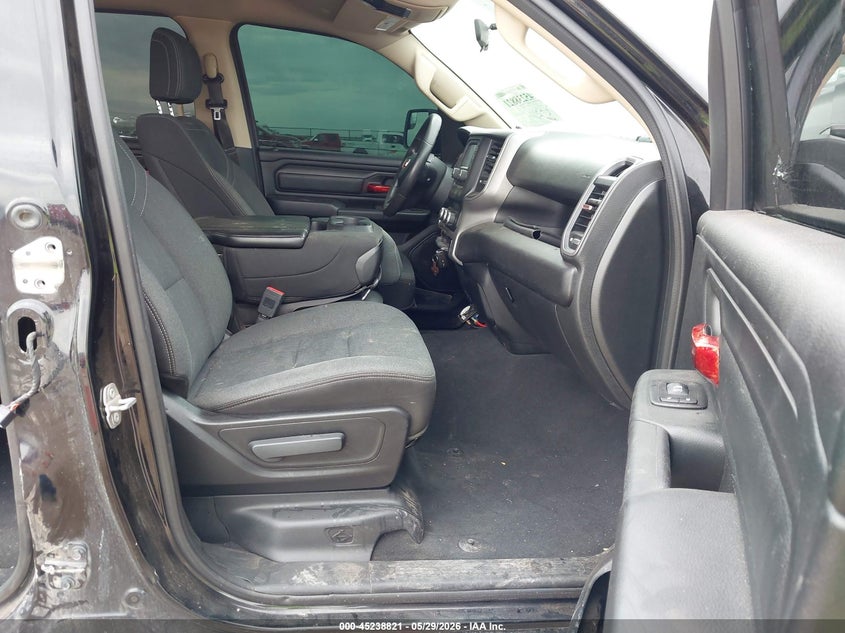 2019 Ram 1500 VIN 1C6RRECT2KN547932 IAAI salvage auction — SIDE, Salvage Title, sold $6,175 on 2026-08-17 (photo 5)