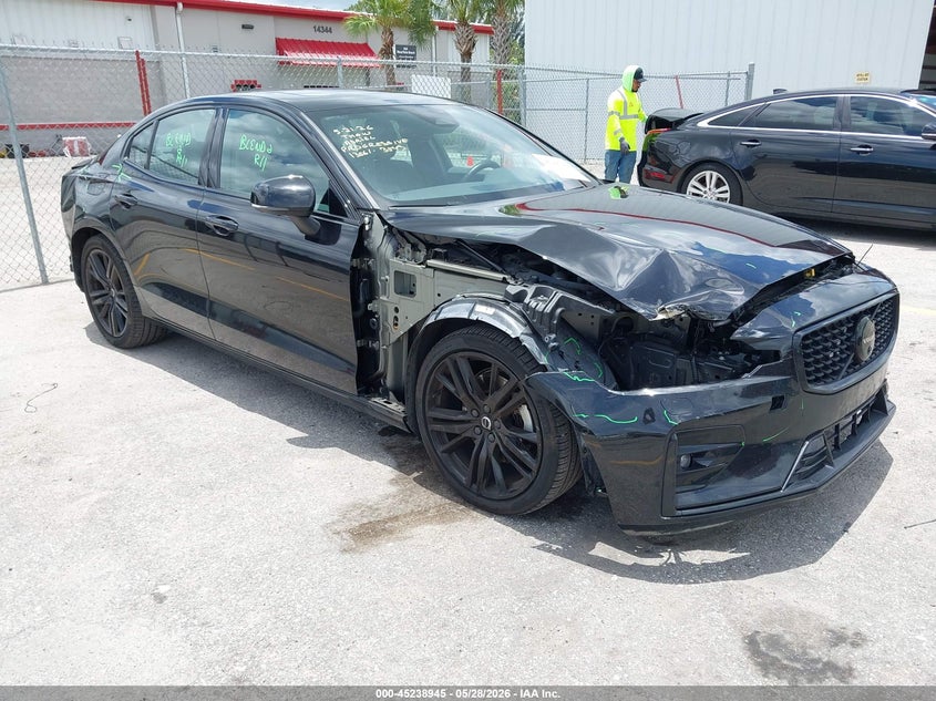 2024 Volvo S60 VIN 7JRL12FHXRG305739 IAAI salvage auction — FRONT & REAR, Salvage Title, sold $5,350 on 2026-07-29 (photo 1)