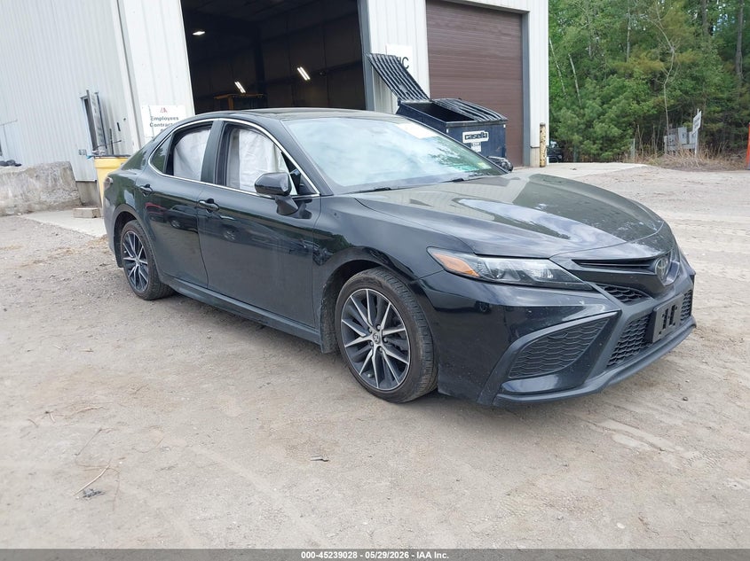 2023 Toyota Camry VIN 4T1G11BK5PU077509 IAAI salvage auction — SIDE, Salvage Title, sold $5,900 on 2026-07-18 (photo 1)