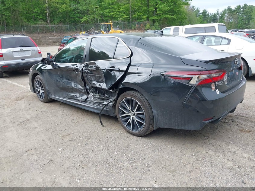 2023 Toyota Camry VIN 4T1G11BK5PU077509 IAAI salvage auction — SIDE, Salvage Title, sold $5,900 on 2026-07-18 (photo 3)