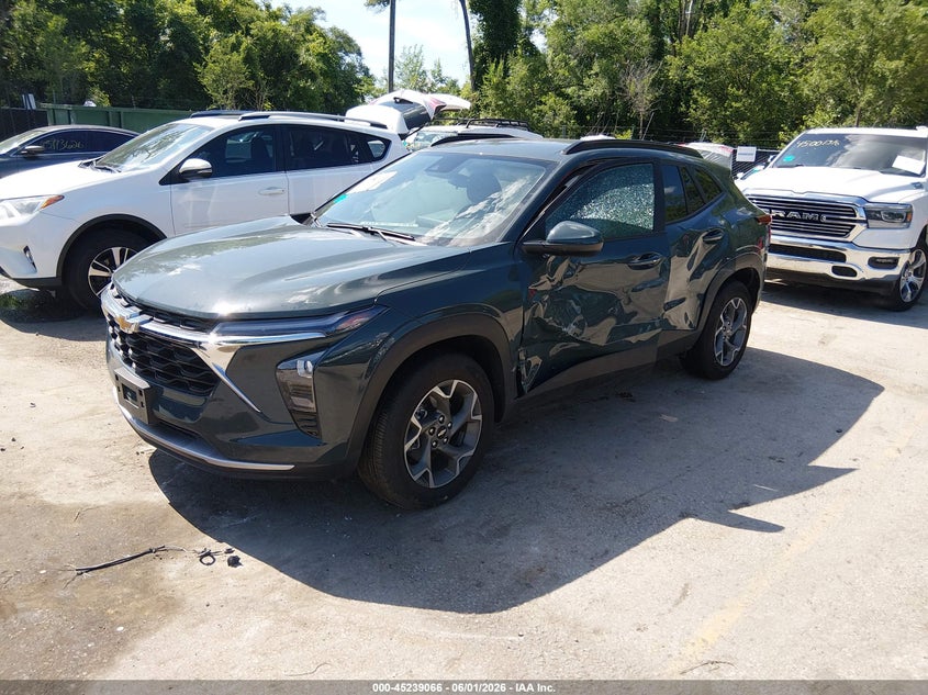 2025 Chevrolet Trax VIN KL77LHEP3SC308501 IAAI salvage auction — SIDE, Salvage Title, sold $8,425 on 2026-07-22 (photo 2)