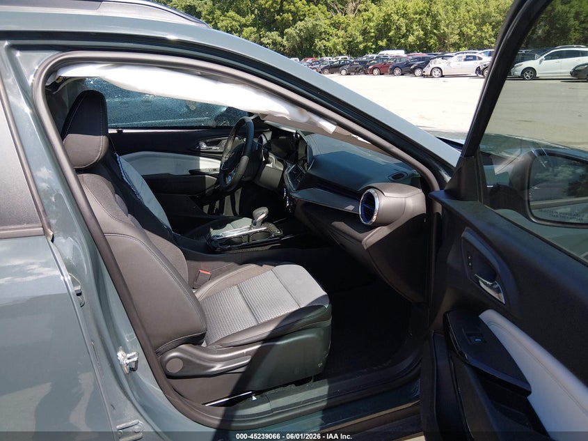 2025 Chevrolet Trax VIN KL77LHEP3SC308501 IAAI salvage auction — SIDE, Salvage Title, sold $8,425 on 2026-07-22 (photo 5)