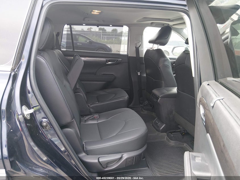 2022 Toyota Highlander VIN 5TDDZRBH6NS182676 IAAI salvage auction — RIGHT REAR, Salvage (Illinois), sold $18,050 on 2026-07-07 (photo 8)
