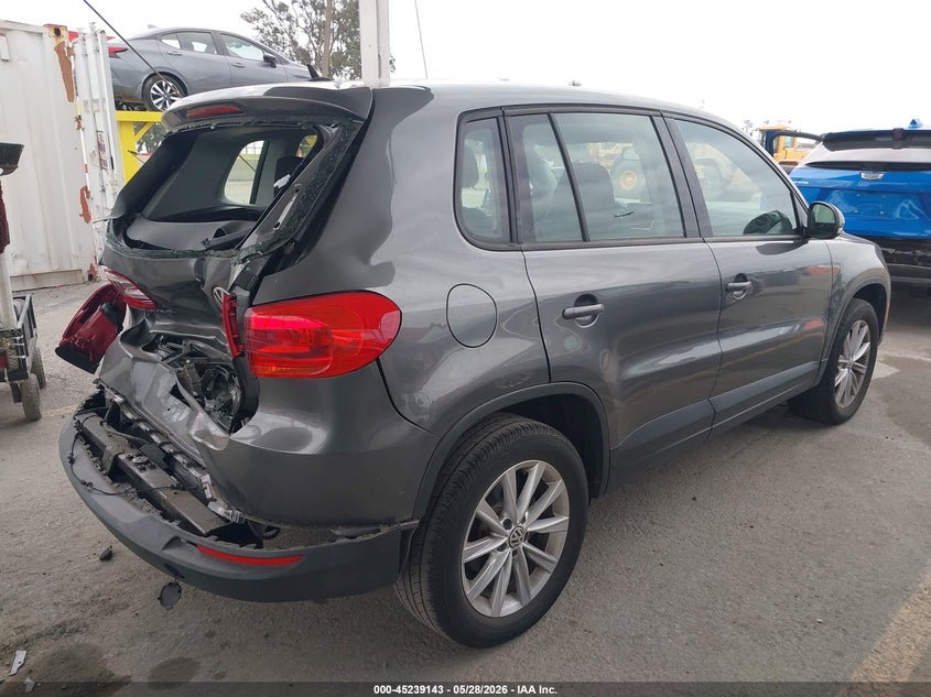 2017 Volkswagen Tiguan VIN WVGAV7AX4HK044363 IAAI salvage auction — REAR END, Salvage Title, sold $1,650 on 2026-07-08 (photo 4)