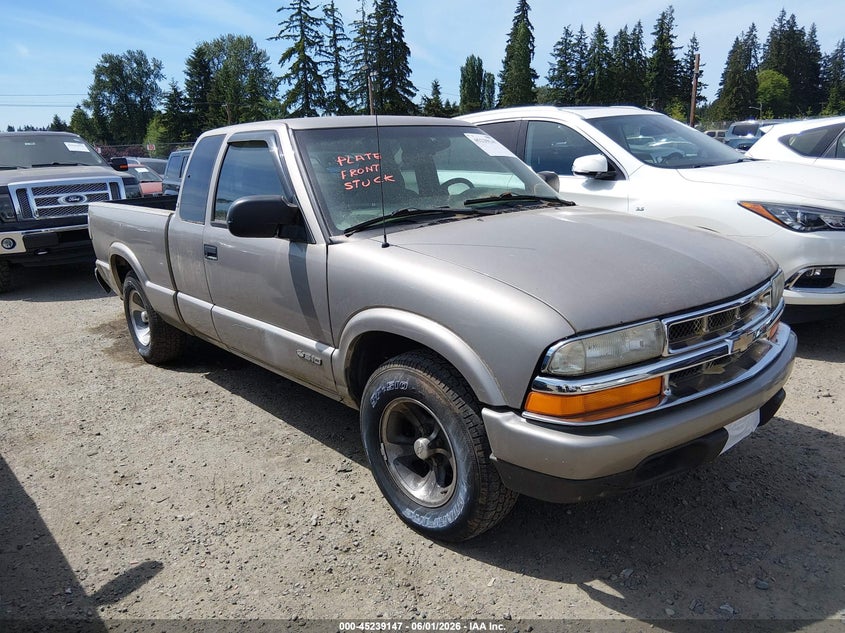2002 Chevrolet S-10 pickup VIN 1GCCS195628124855 IAAI salvage auction — NORMAL WEAR, Clear (Washington), sold $450 on 2026-07-08 (photo 1)