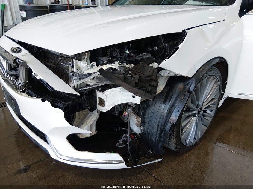 2017 Kia Cadenza VIN KNALC4J18H5070585 IAAI salvage auction — FRONT END, Salvage Title, sold $2,000 on 2026-07-23 (photo 6)