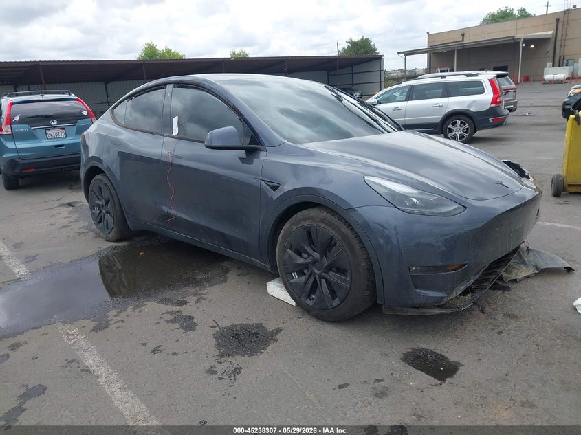 2023 Tesla Model y VIN 7SAYGDEE2PF629560 IAAI salvage auction — FRONT END, Salvage Title, sold $8,000 on 2026-07-29 (photo 1)