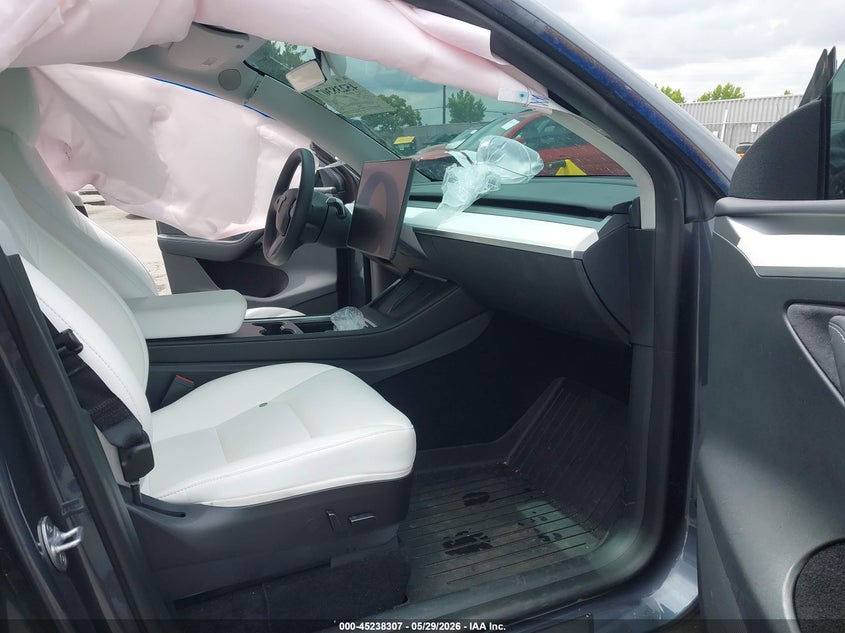 2023 Tesla Model y VIN 7SAYGDEE2PF629560 IAAI salvage auction — FRONT END, Salvage Title, sold $8,000 on 2026-07-29 (photo 5)