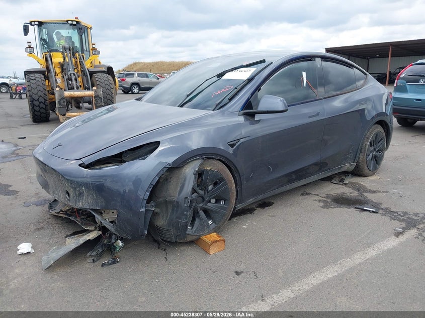 2023 Tesla Model y VIN 7SAYGDEE2PF629560 IAAI salvage auction — FRONT END, Salvage Title, sold $8,000 on 2026-07-29 (photo 2)