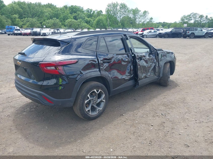 2025 Chevrolet Trax VIN KL77LHEP5SC172422 IAAI salvage auction — RIGHT SIDE, Salvage Title, sold $3,550 on 2026-07-29 (photo 4)