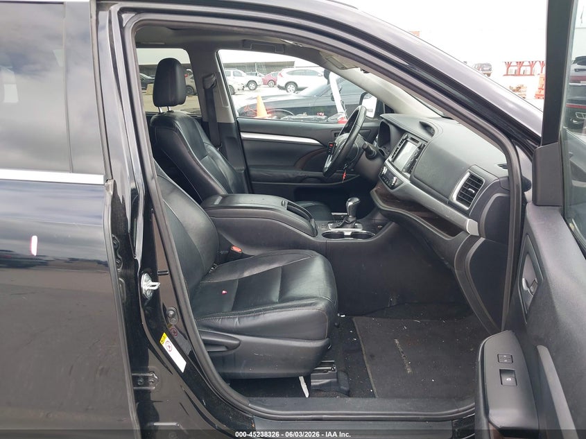 2015 Toyota Highlander VIN 5TDKKRFH9FS087214 IAAI salvage auction — FRONT & REAR, Salvage Title, sold $5,850 on 2026-07-08 (photo 5)