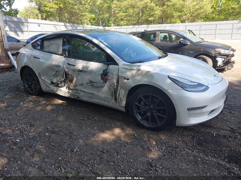 2020 Tesla Model 3 VIN 5YJ3E1EB3LF665401 IAAI salvage auction — RIGHT SIDE, Salvage (New Jersey), sold $4,250 on 2026-07-29 (photo 1)