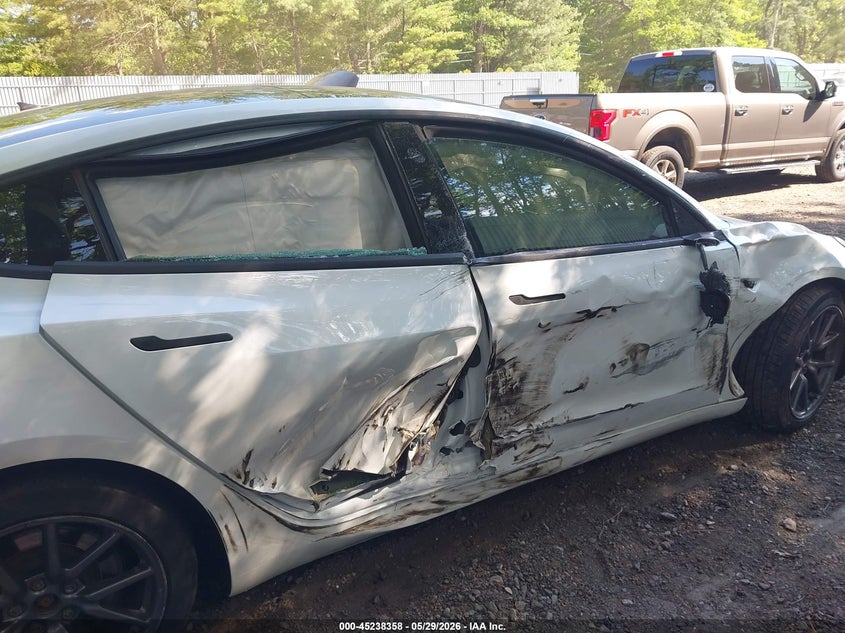 2020 Tesla Model 3 VIN 5YJ3E1EB3LF665401 IAAI salvage auction — RIGHT SIDE, Salvage (New Jersey), sold $4,250 on 2026-07-29 (photo 6)