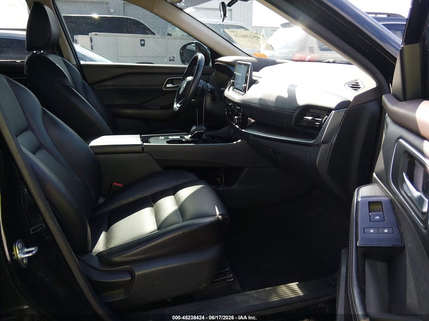 2021 Nissan Rogue VIN 5N1AT3BA2MC796897 IAAI salvage auction — REAR END, Salvage Title, sold $4,500 on 2026-08-01 (photo 5)