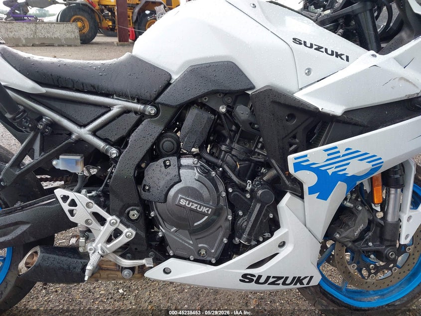 2026 Suzuki Gsx VIN JS1EM13BXT7100500 IAAI salvage auction — FRONT & REAR, Salvage Title, sold $3,250 on 2026-09-19 (photo 8)